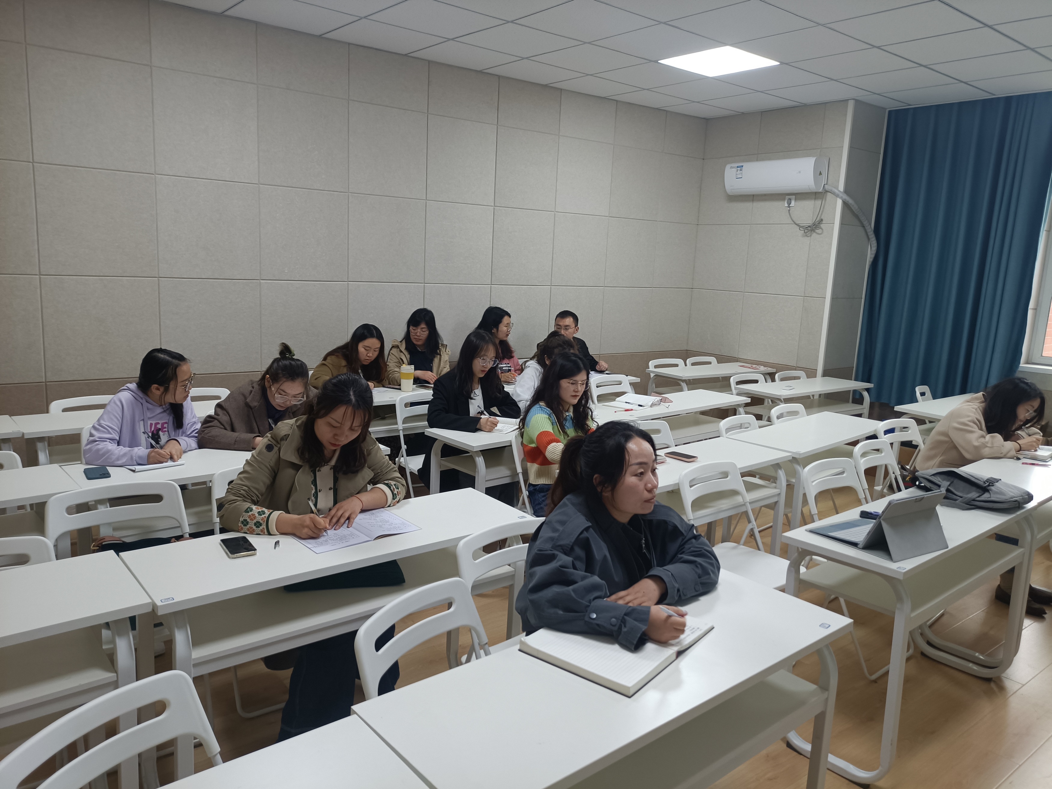 VO4E1D@4C8P_OUUMA(22)VY.jpg VO4E1D@4C8P_OUUMA(22)VY.jpg