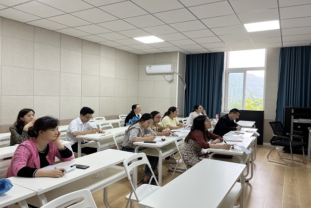 粟芳5月27日图3.jpg 粟芳5月27日图3.jpg