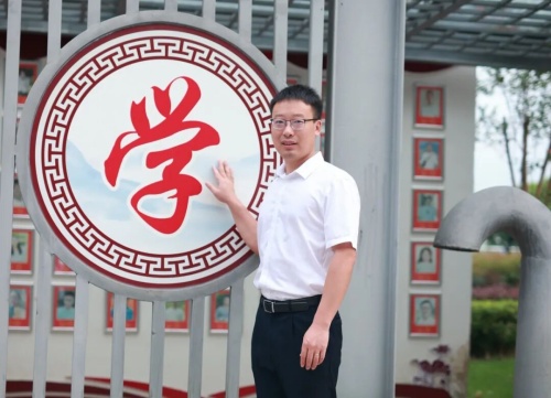 李茂林_副本.jpg 李茂林_副本.jpg