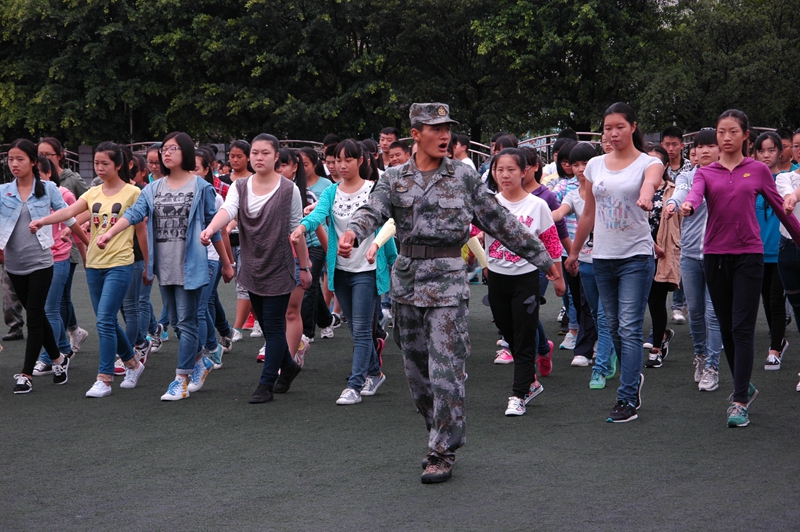 雅安中学2014级军训夏令营花絮